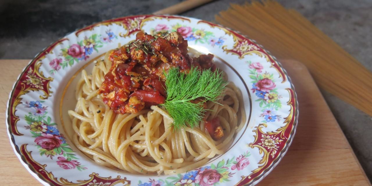 Spaghetti mit Tofu-Bolognese vegan